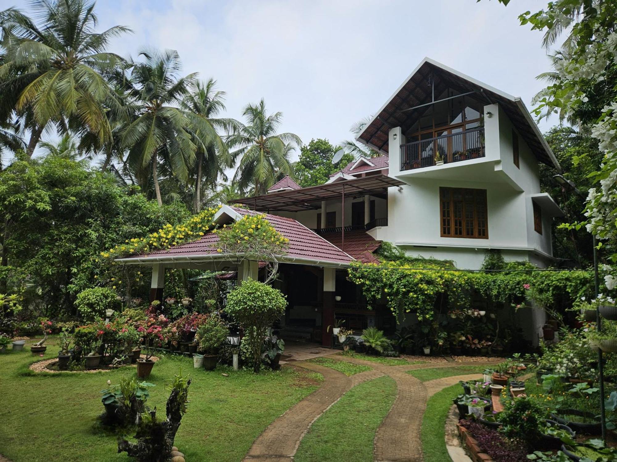 Maleyam Homestay Riverside Kozhikode Exterior photo